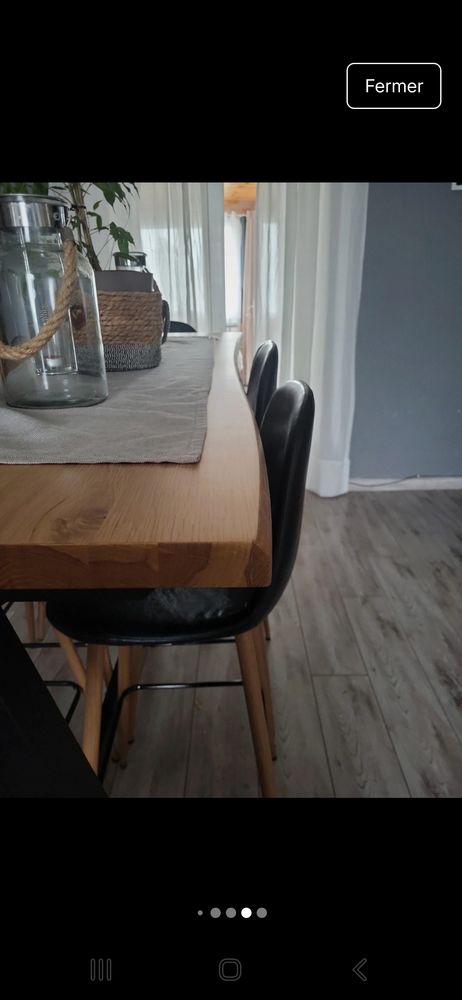 Table de salle � manger marque JVSYK 290 Varennes-sur-Seine (77)