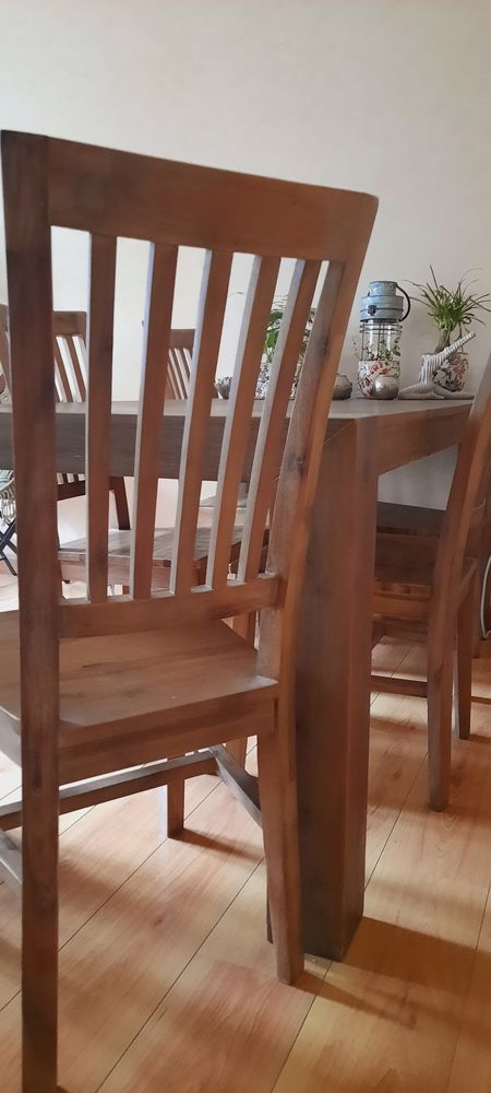 table salle a manger et ses 6 chaises 300 Douai (59)