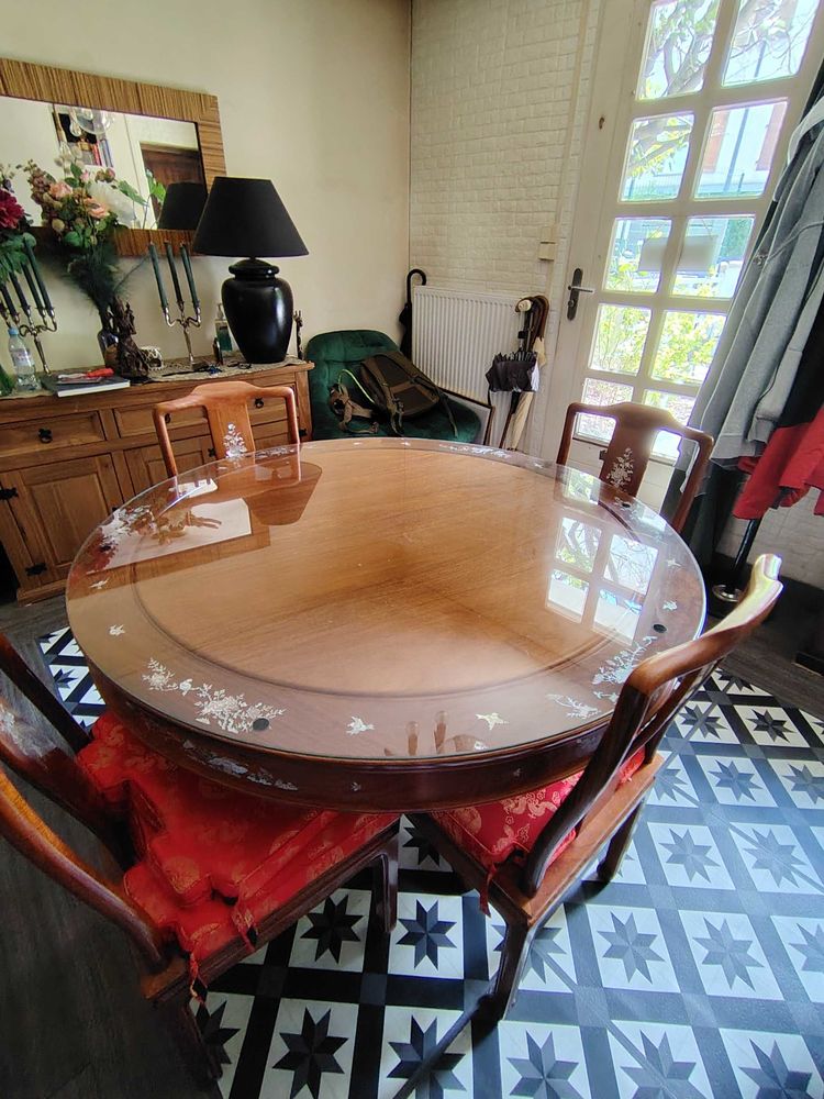 table de salle. �  manger 350 Sathonay-Camp (69)