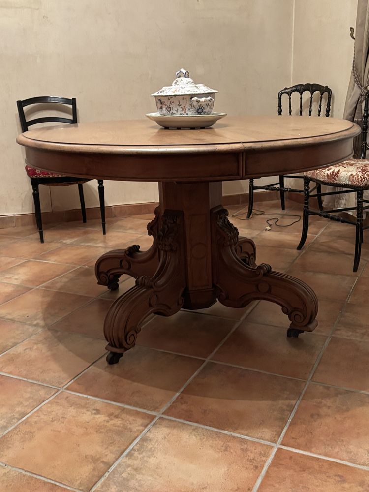 Table de salle � manger ovale noyer massif 500 Aubagne (13)