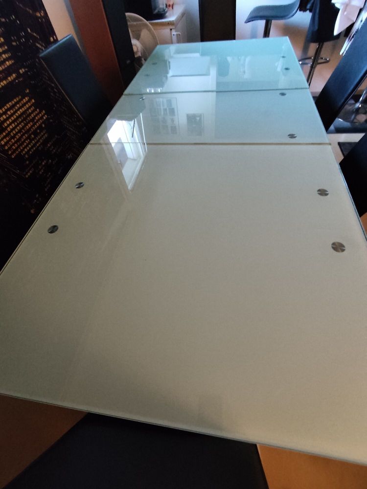 Table salle � manger extensible avec 6 chaises. Design moder 0 Le Lavandou (83)