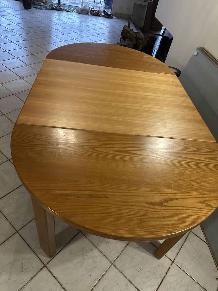 TABLE DE SALLE A MANGER EN ORME MASSIF, RONDE ou OVALE 400 Saint-Didier-en-Velay (43)