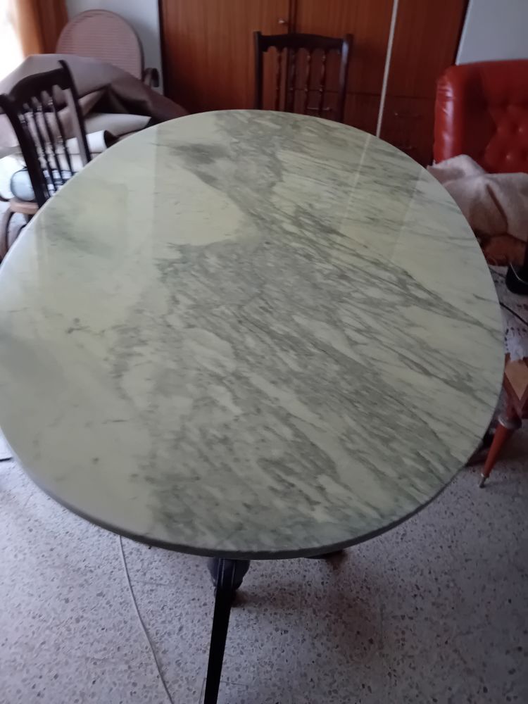 Table de salle � manger.. 500 Cuges-les-Pins (13)