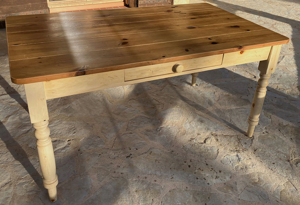 Table de salle � manger et 4 chaises en pin massif 400 Tourrettes-sur-Loup (06)