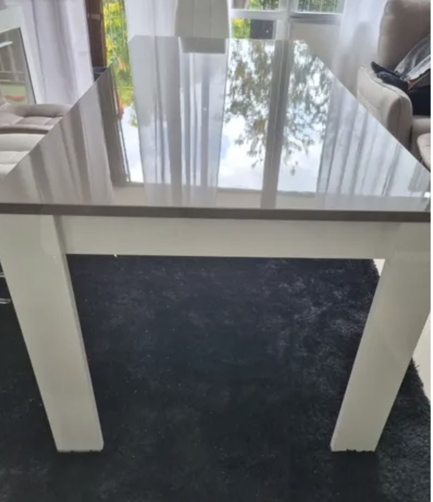 Table salle � manger grise avec 4 chaise couleurs Taupe 150 Mulhouse (68)