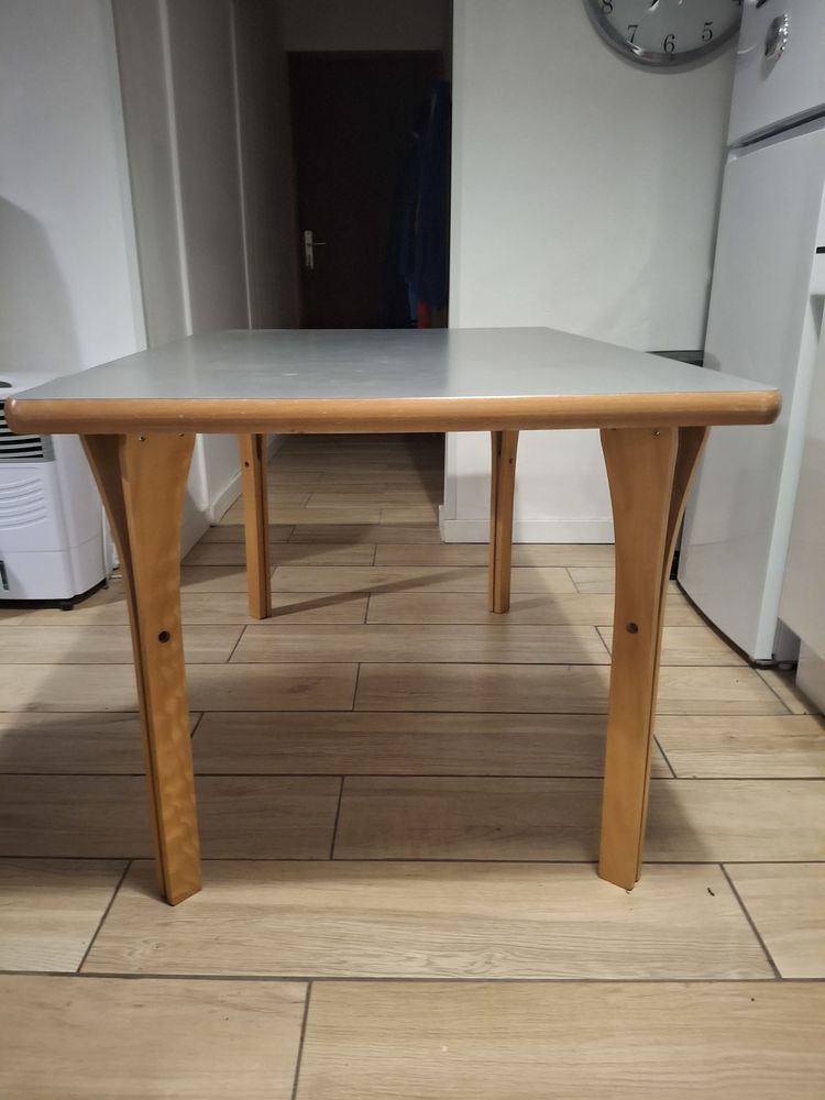 TABLE SALLE A MANGER DESIGN SCANDINAVE 80 Saint-Andr� (66)