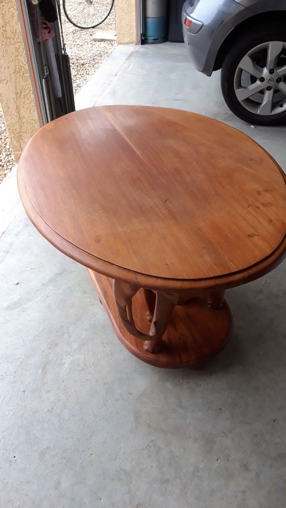 Table de salon en acajou style art Africain (C�te d'Ivoire). 100 Bourg-en-Bresse (01)