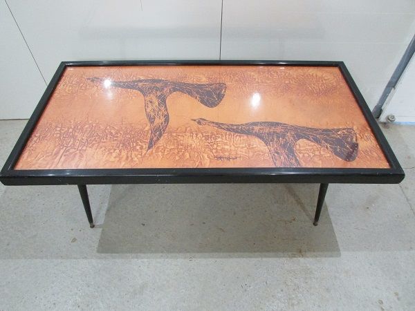 Table de salon des ann�es 70, Hugues Poignant 220 Albi (81)