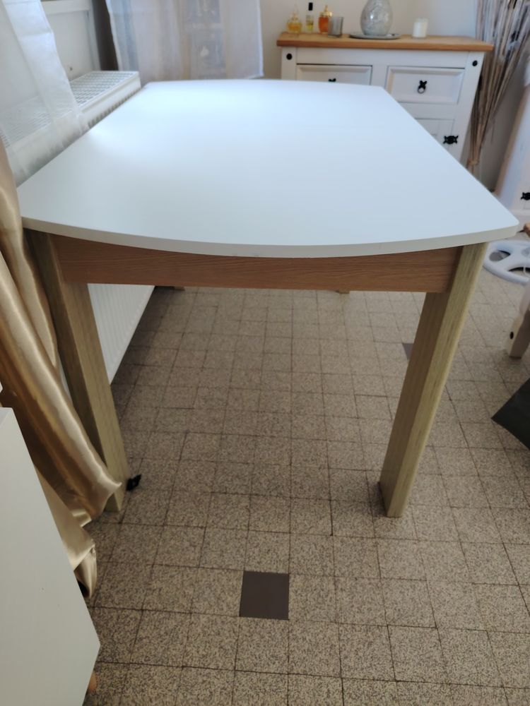Table de salon avec 4 chaises 60 Gra�ay (18)