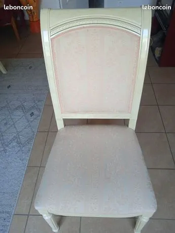 Table de salon et 6 chaises 300 Clermont-Ferrand (63)