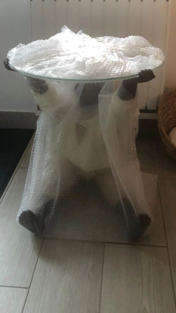 TABLE DE SALON NEUVE. 60 Sill�-le-Guillaume (72)