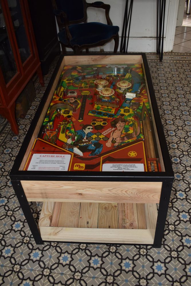 Table de salon plateau flipper illumin� OUTLAW   
1 Abbeville (80)