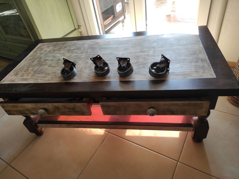 Table de salon relook�e 110 Bassan (34)