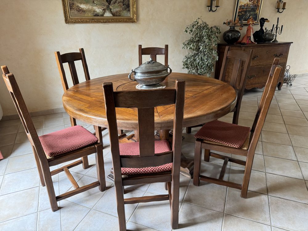 table salon ronde avec plateau tournant central. Ch�ne 550 Cesson-S�vign� (35)
