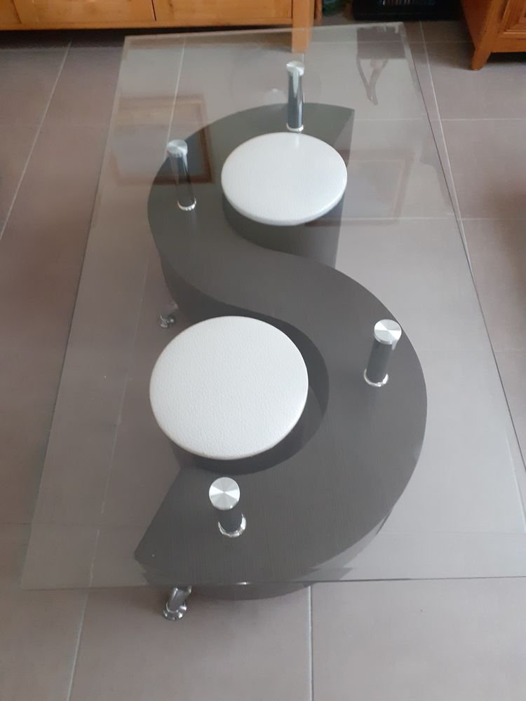 Table de salon en verre avec 2 poufs 70 Montville (76)