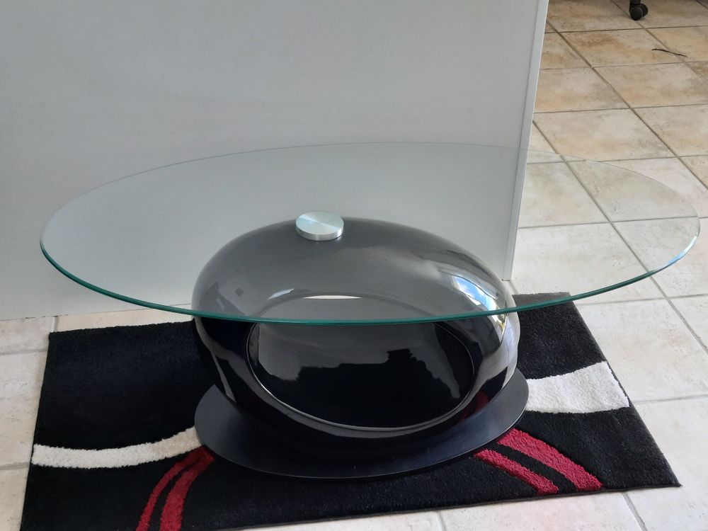 Table de salon en verre. 70 Saint-Georges-d'Ol�ron (17)