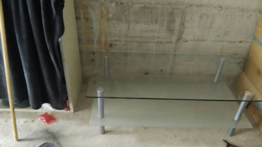 TABLE DE SALON 24 Rives (38)