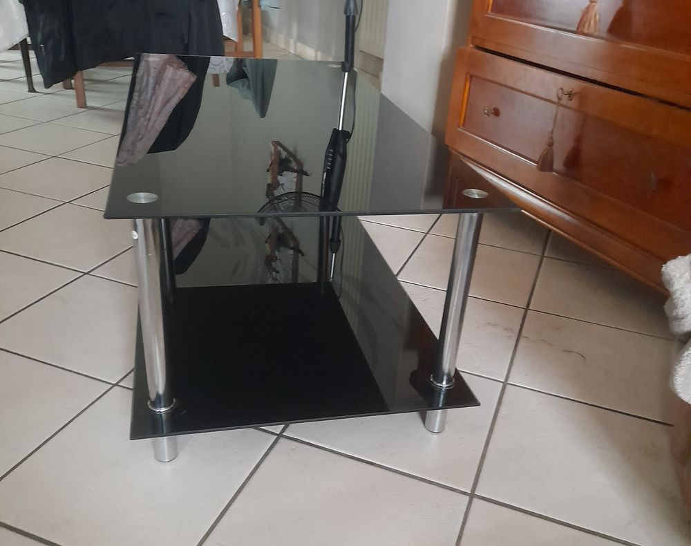 Table de salon 30 Vitry-en-Artois (62)