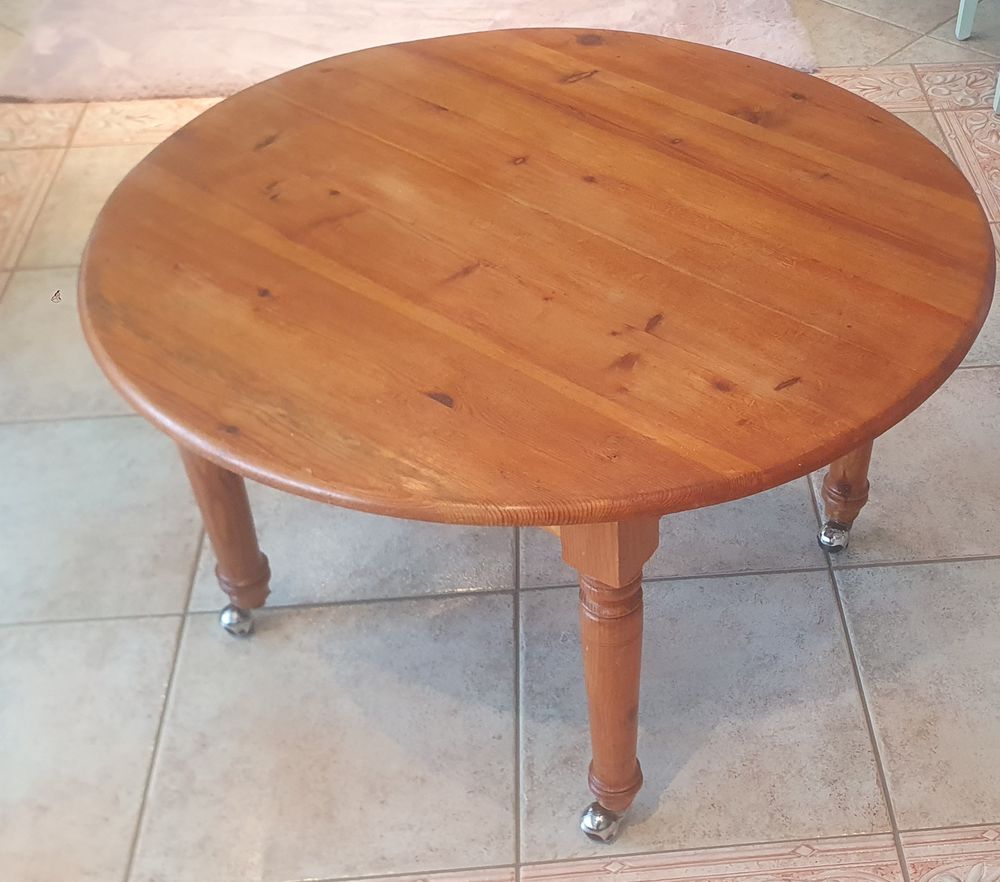 Table salon 30 Saint-Priest (69)