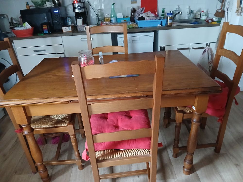 TABLE DE SEJOUR AVEC 4 CHAISES 90 Santeny (94)