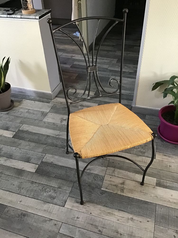 TABLE DE S�JOUR CH�NE ET 6 CHAISES Q 1 Royan (17)