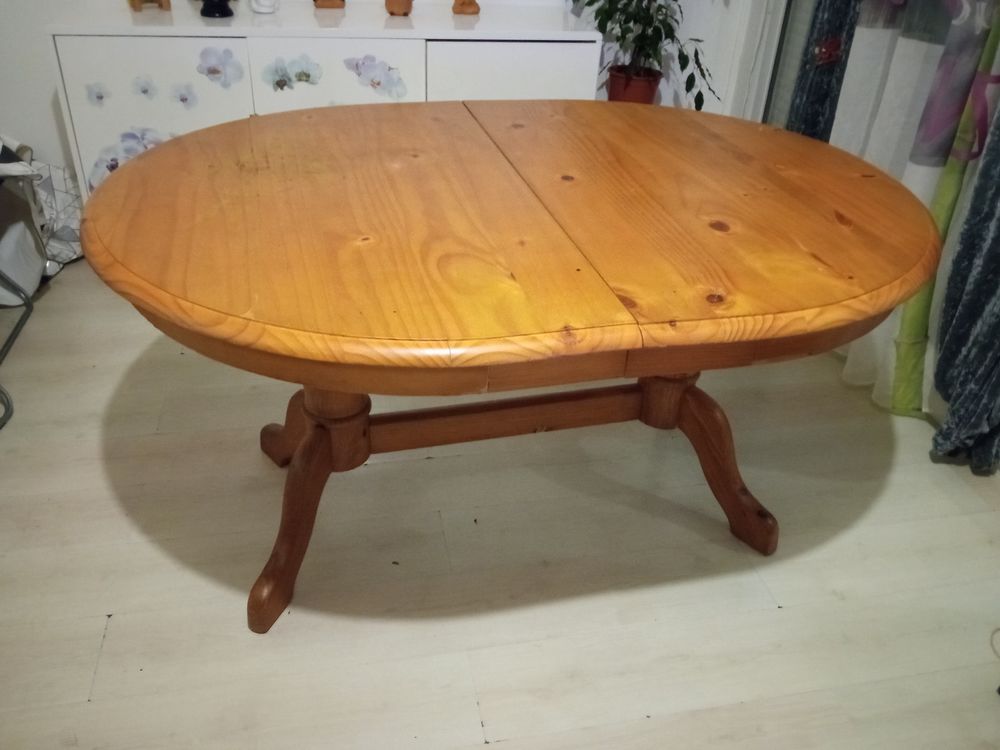 Table s�jour 6 a 10 places bois 70 Vitr� (35)