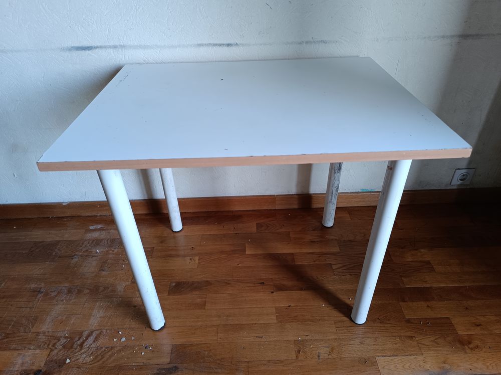 Table simple blanche
39 Villetaneuse (93)