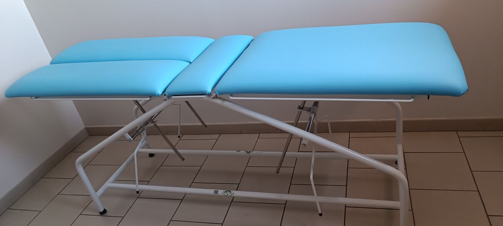 table de soins 400 Vallon-Pont-d'Arc (07)