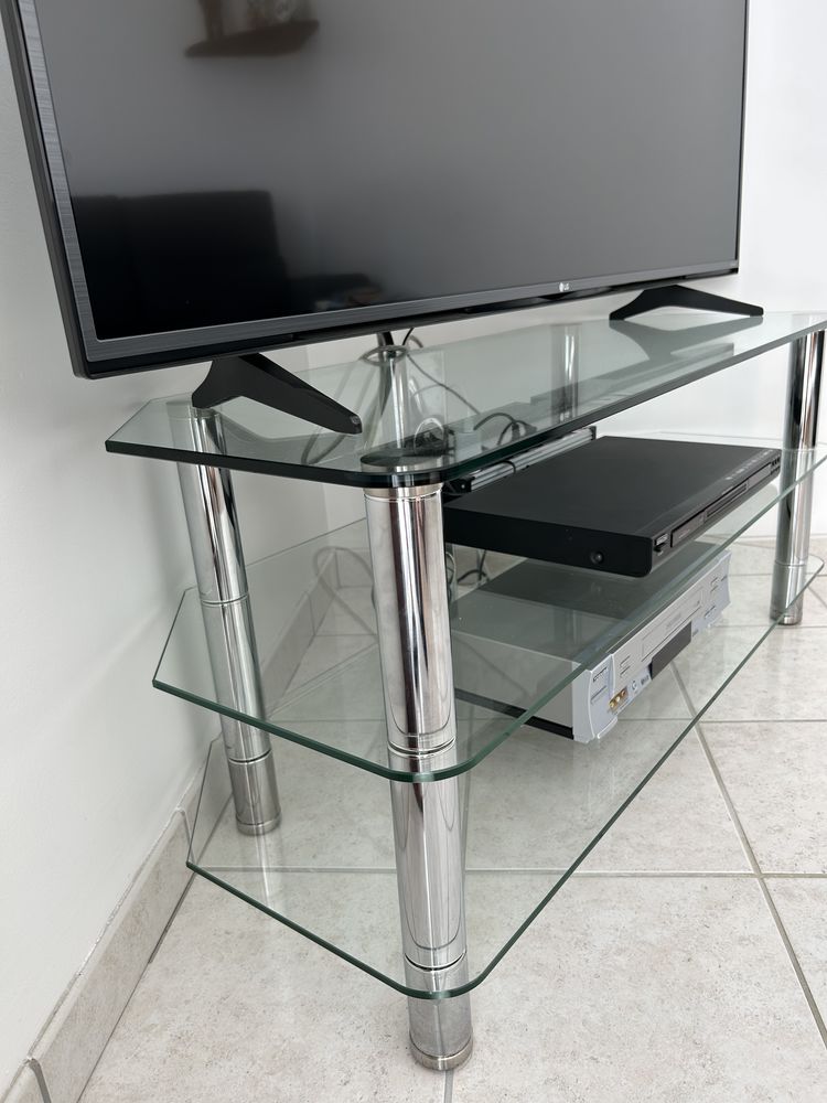 table de t�l� en verre 25 Les Essarts (85)