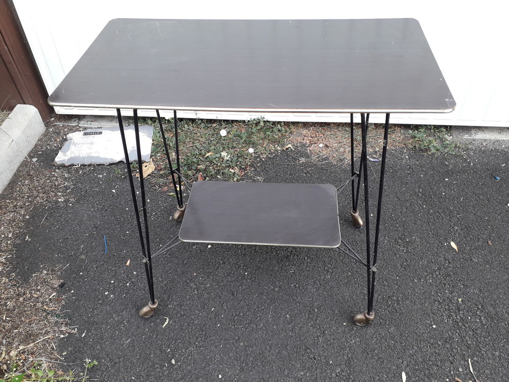 Table t�l� vintage 25 Clermont-Ferrand (63)