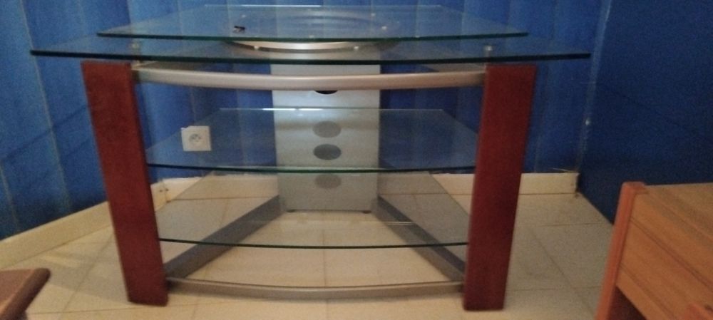 Table television et wifi
40 Bassussarry (64)