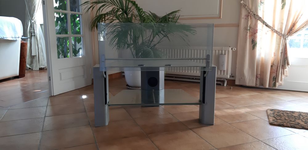 Table t�l�vision 10 Arcis-le-Ponsart (51)