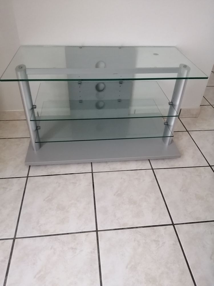 Table de t�l�vision 30 Ancenis (44)