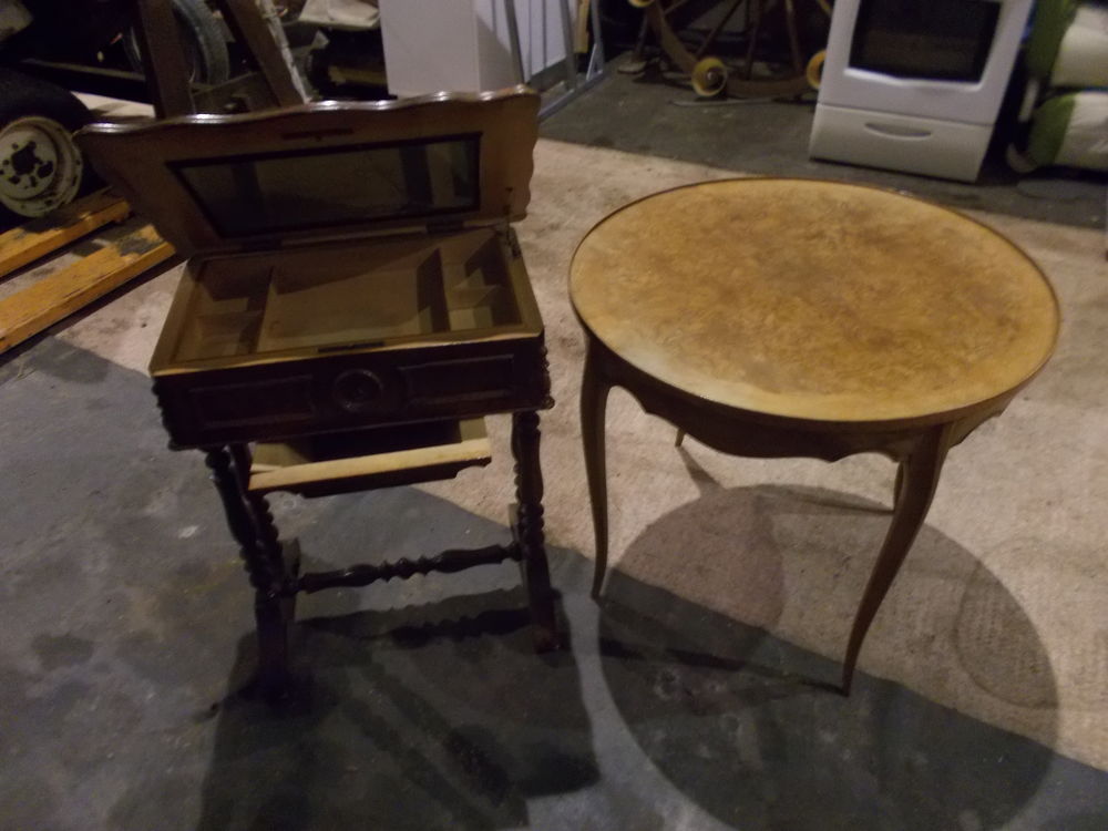 table travailleuse d'acajou pi�tement faire prix 130 Saran (45)