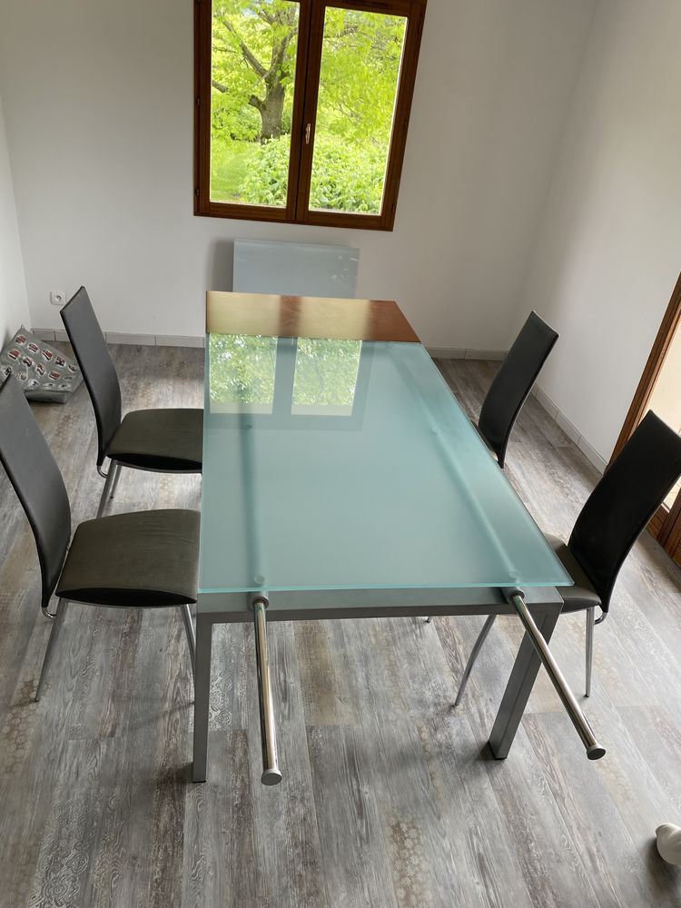 Table verre avec 4 chaises 150 Copponex (74)