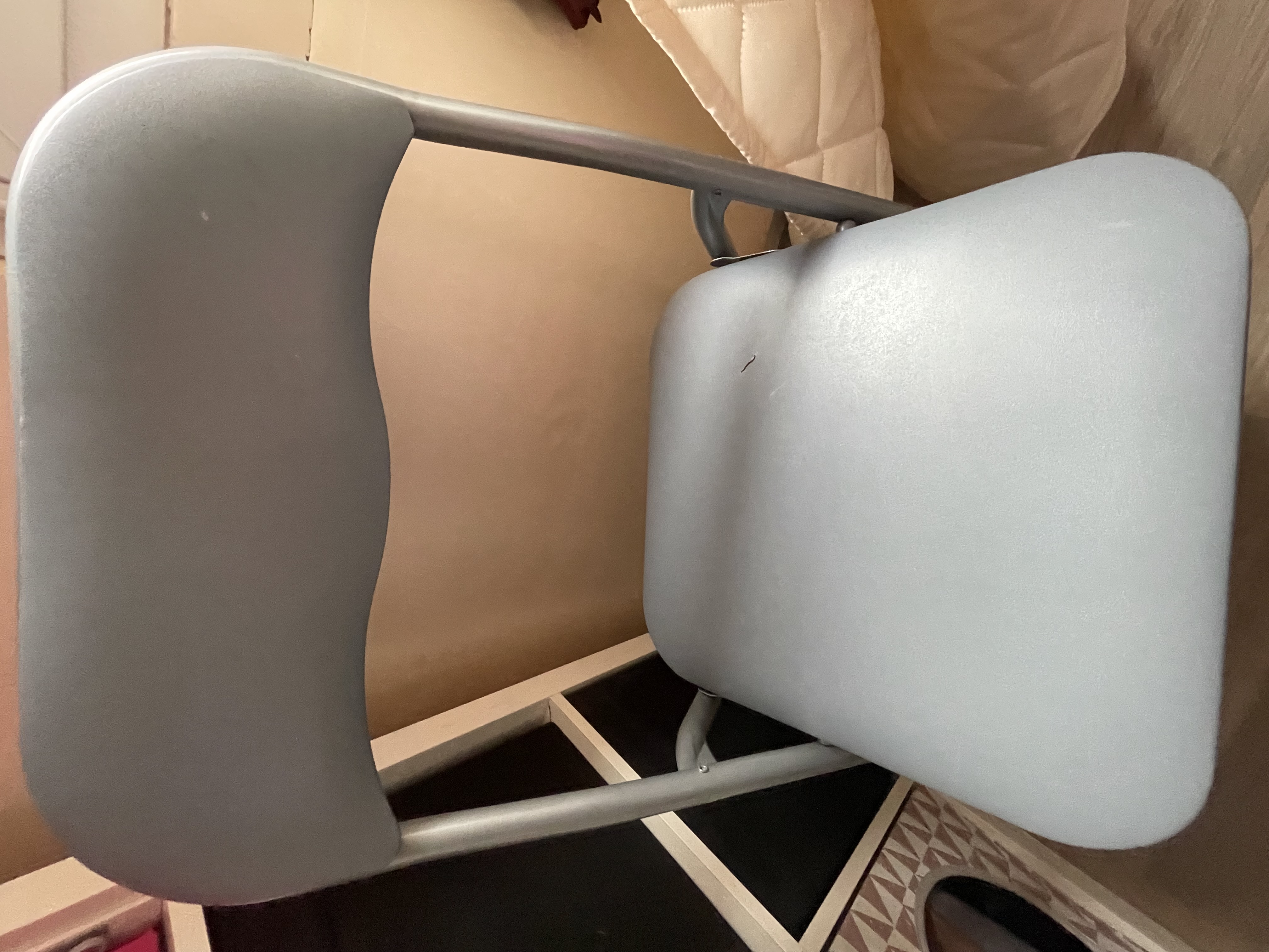 Table en verre bicolore ( vert pale et noir) 40 Valenton (94)