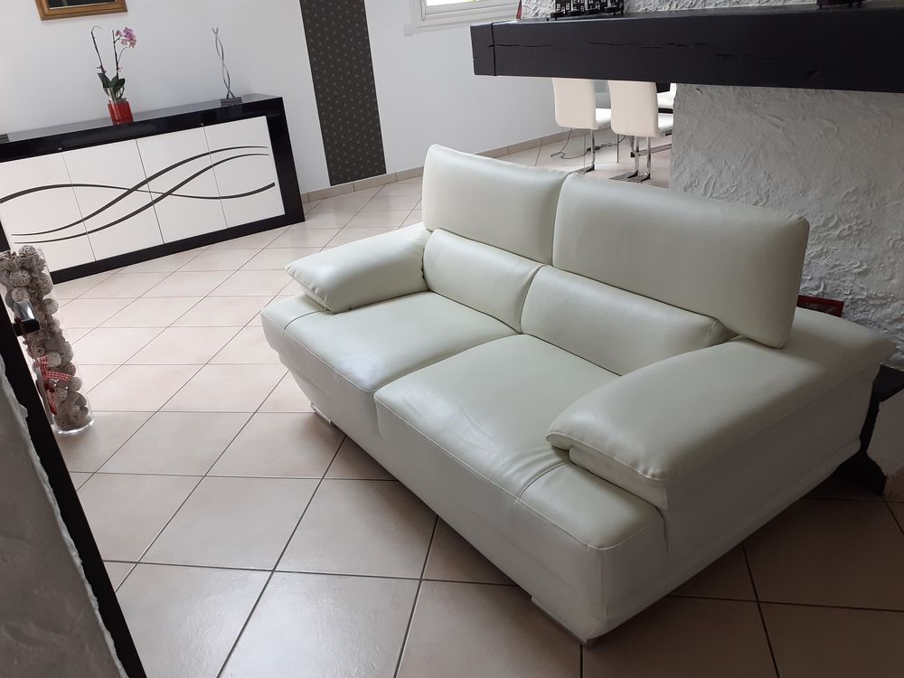 LOT Table en verre et canap� 0 Saint-L� (50)