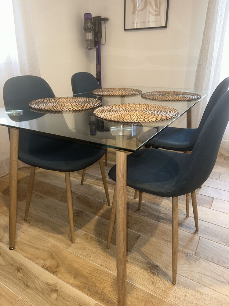 Lot table en verre + 4 chaises 200 Ventabren (13)