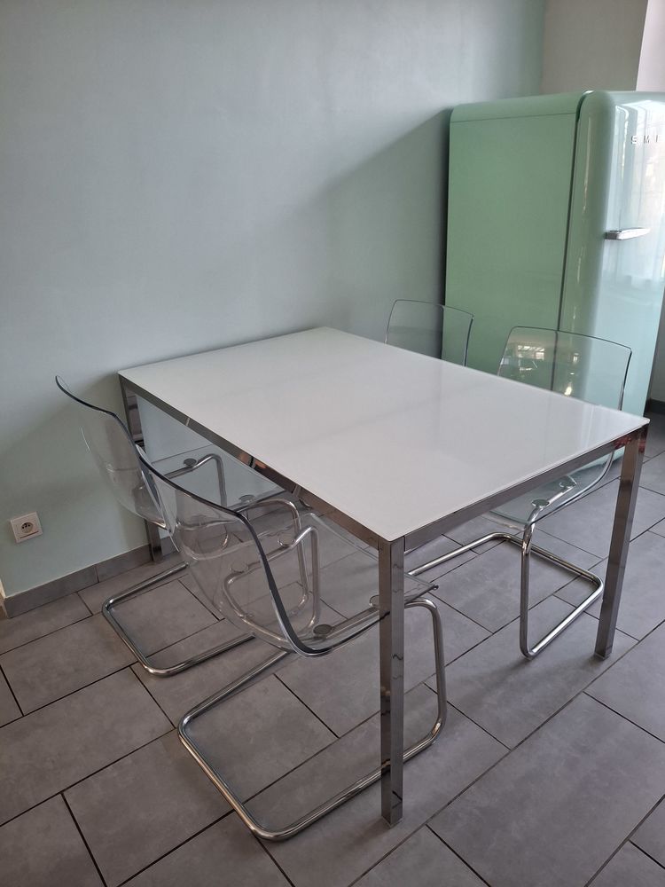Table en verre et 4 chaises 139 Abbeville (80)