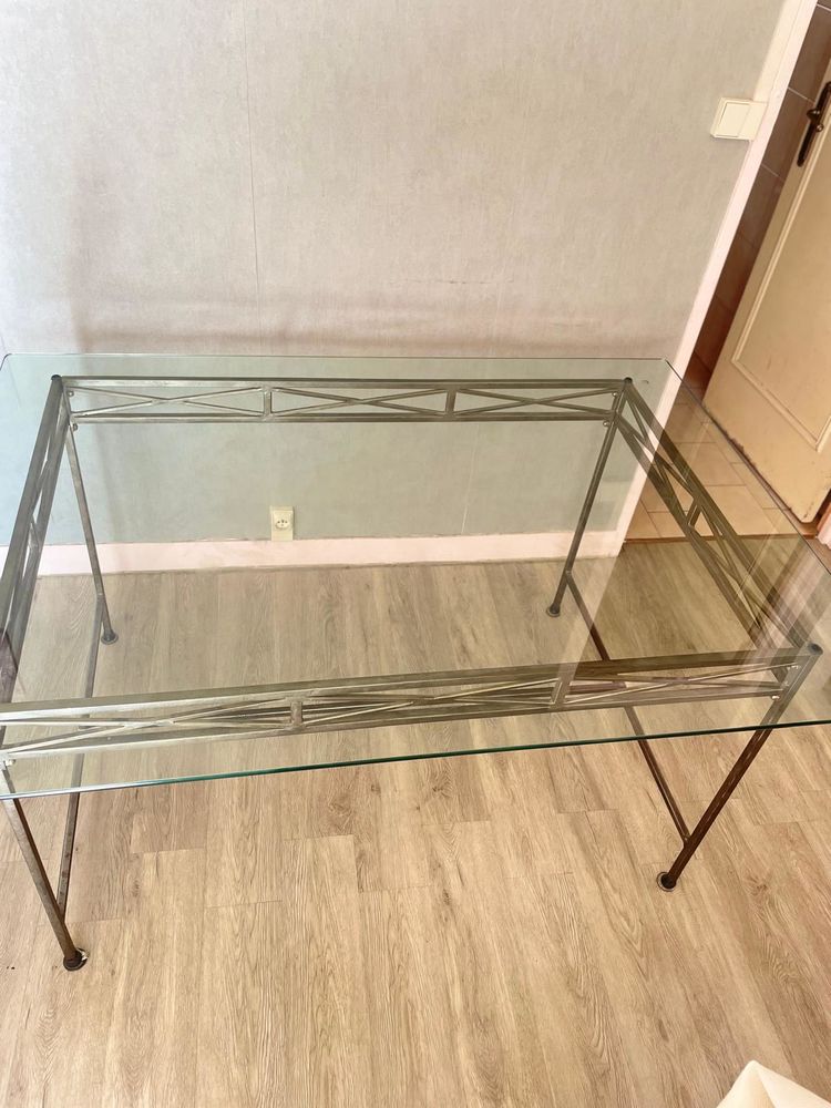 Table en verre et fer forg� 400 Thiais (94)