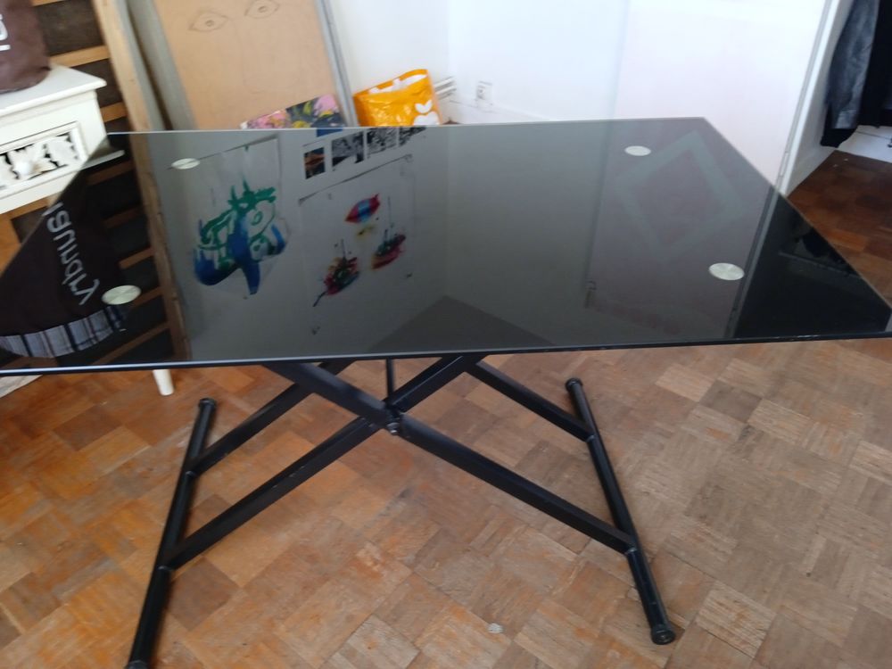 Table en verre fum� noir 200 Saint-Germain-en-Laye (78)