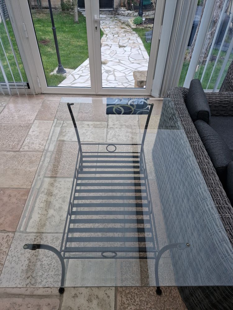 Table en verre et imitation fer forg� 120 Aulnay-sous-Bois (93)