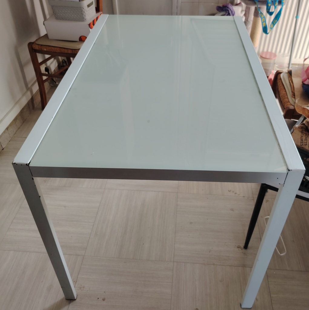 Table en verre et m�tal blanc 30 Saint-�tienne (42)