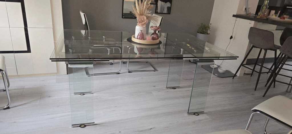 Table en verre moderne pour salle � manger en parfait �tat 300 Plaisir (78)