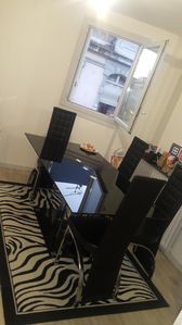 Table en verre tremp� noir 150 Bordeaux (33)