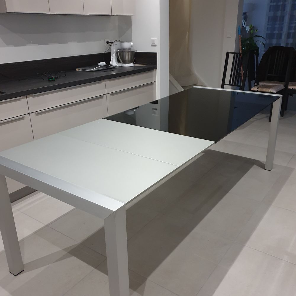 TABLE verre tremp� noir 300 Marmagne (18)