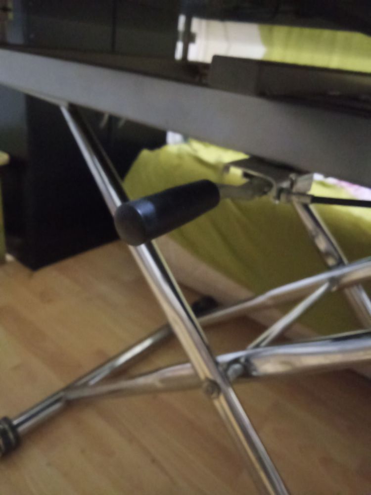 Table en verre 25 Villedieu-les-Po�les (50)