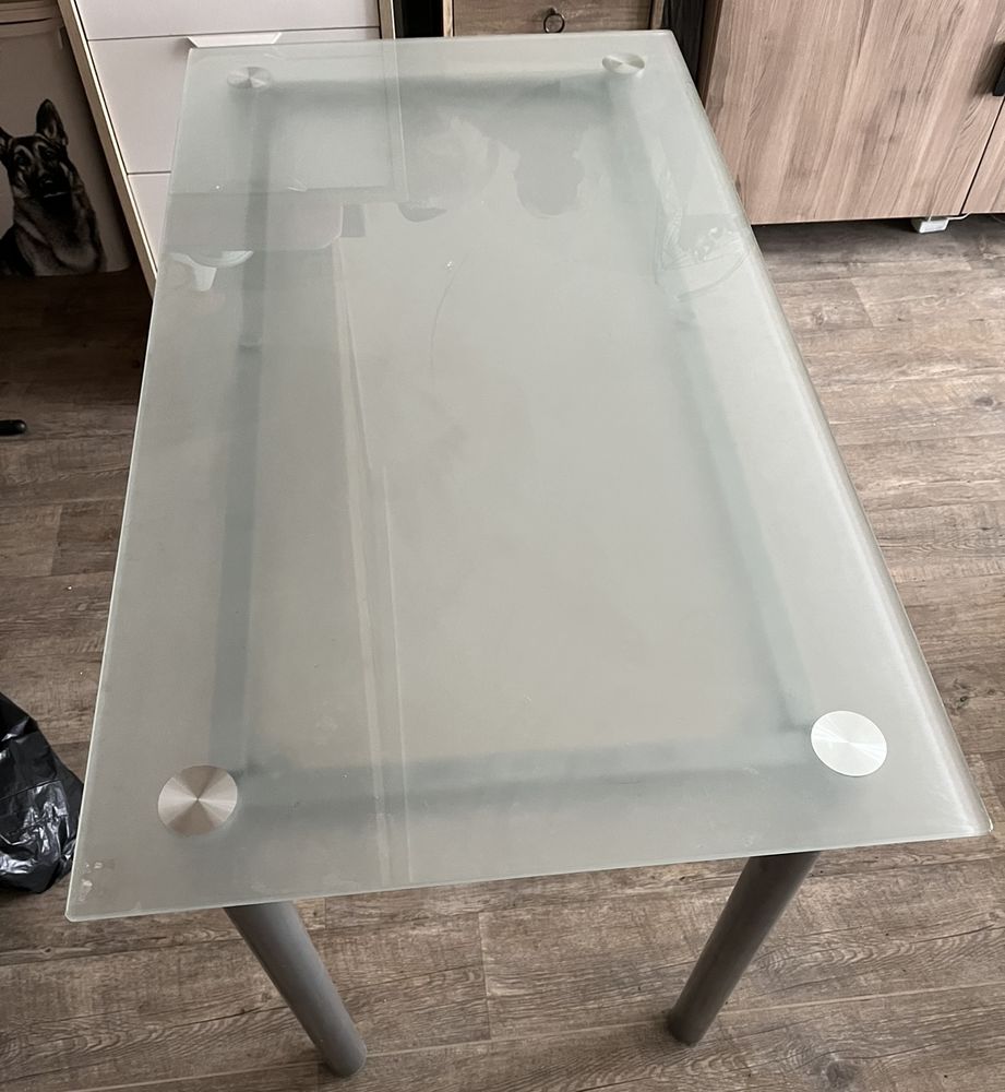 Table en verre 25 Arc-sur-Tille (21)