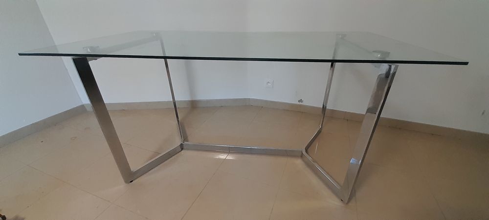 table en verre 115 Flassans-sur-Issole (83)