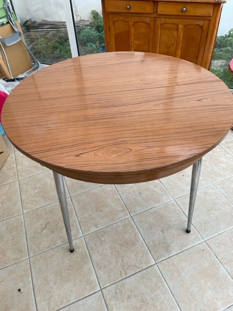 Table vintage ronde en formica 45 Hermes (60)